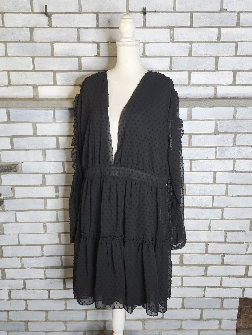• NWT Boohoo Women's Long Sleeve Ruffle Dobby Chiffon Skater Dress Plus 20 Black